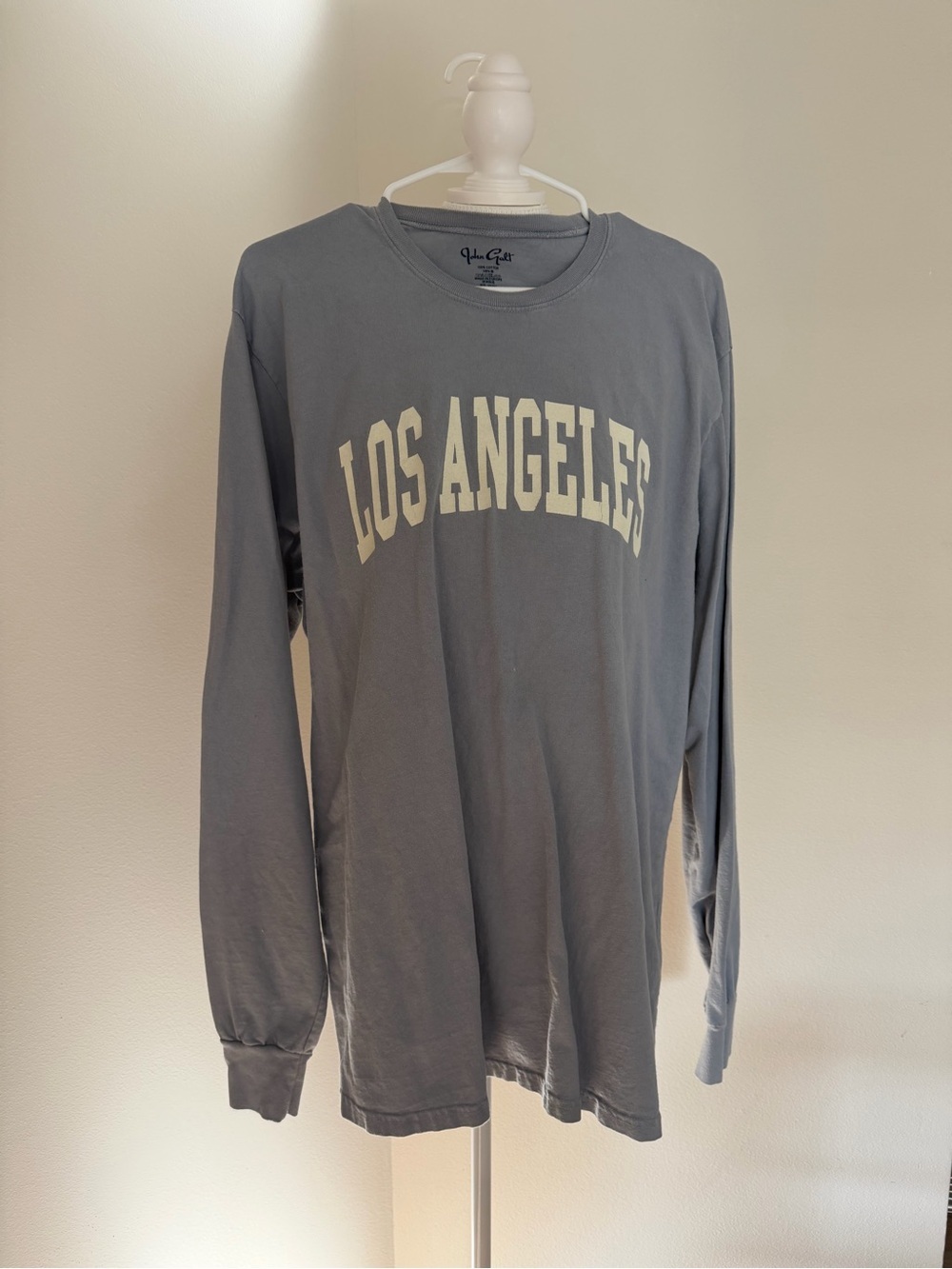 Brandy Melville Los Angeles Long Sleeve Tee - Gray with Cream Print - Unisex